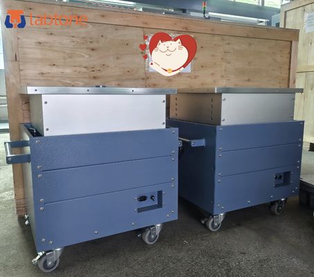 طاولة هزاز ميكانيكية لاختبار اهتزاز المكونات الإلكترونية مع نطاق تردد 5-80 هرتز وحمولة قصوى 50 كجم